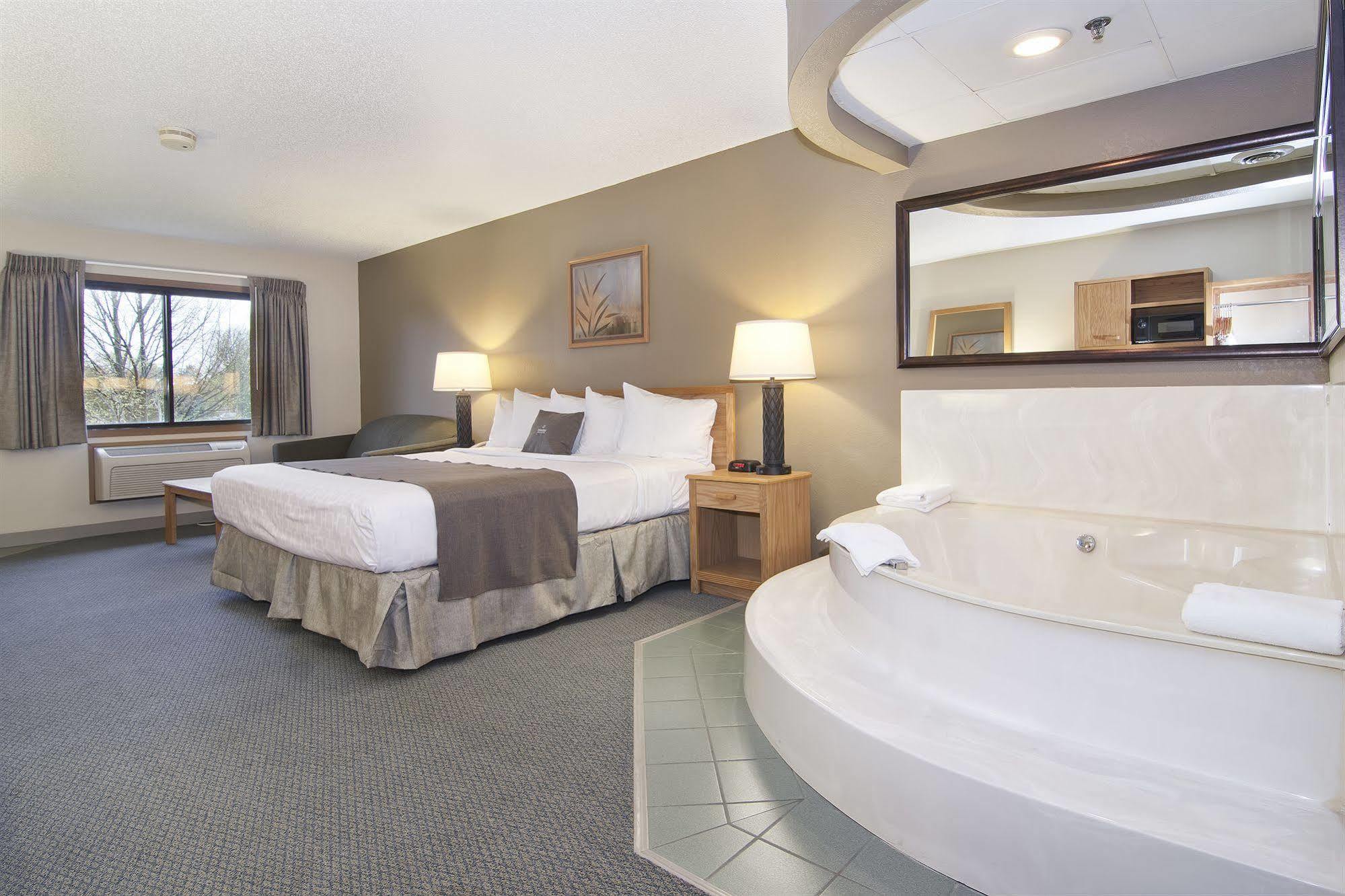 Boarders Inn & Suites By Cobblestone Hotels - Faribault Kültér fotó